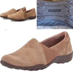Skechers Women’s Relaxed Fit Breathe Easy Kindred Slip-On 9.5M NEW